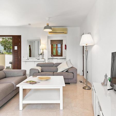 2 Bedroom Apartment Chloe With Communal Pool, Aphrodite Hills Resort Sakarya Dış mekan fotoğraf